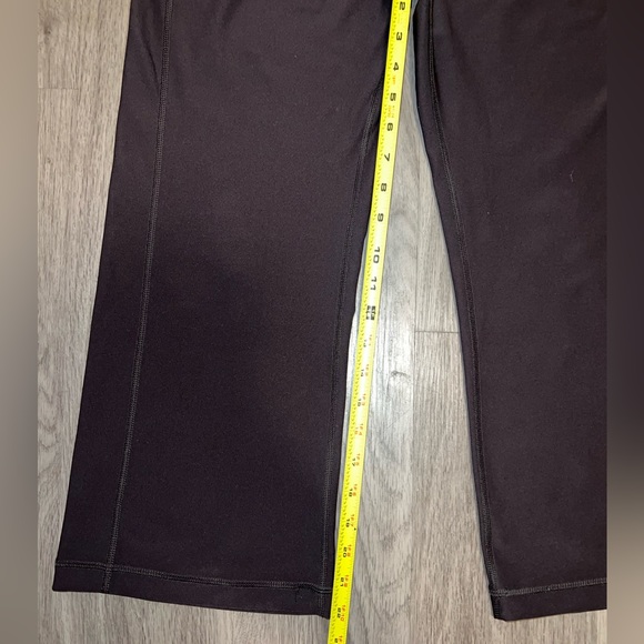 Nike Cropped Leggings size Medium - Picture 2 of 9